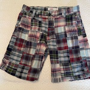 Men’s Izod saltwater patchwork shorts